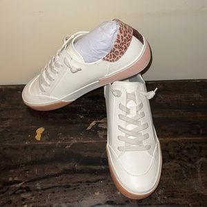 Dolce Vita Zina sneakers NEW size 8